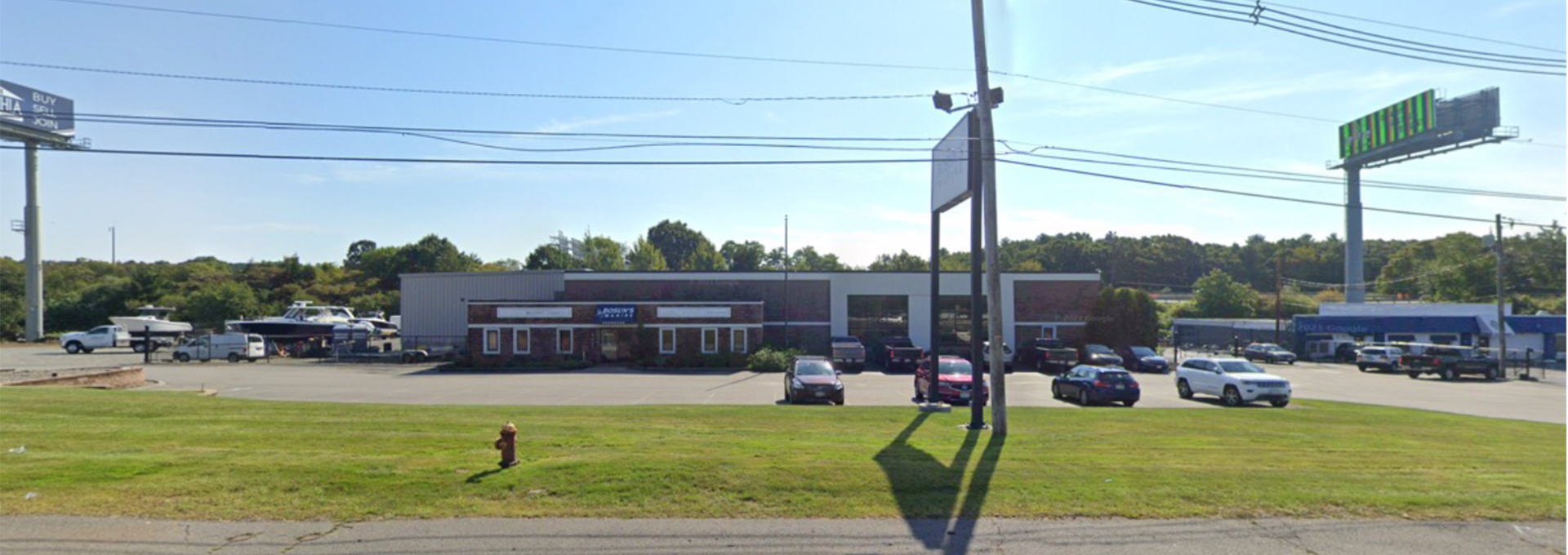Store front image for the dealership located at Peabody, MA
