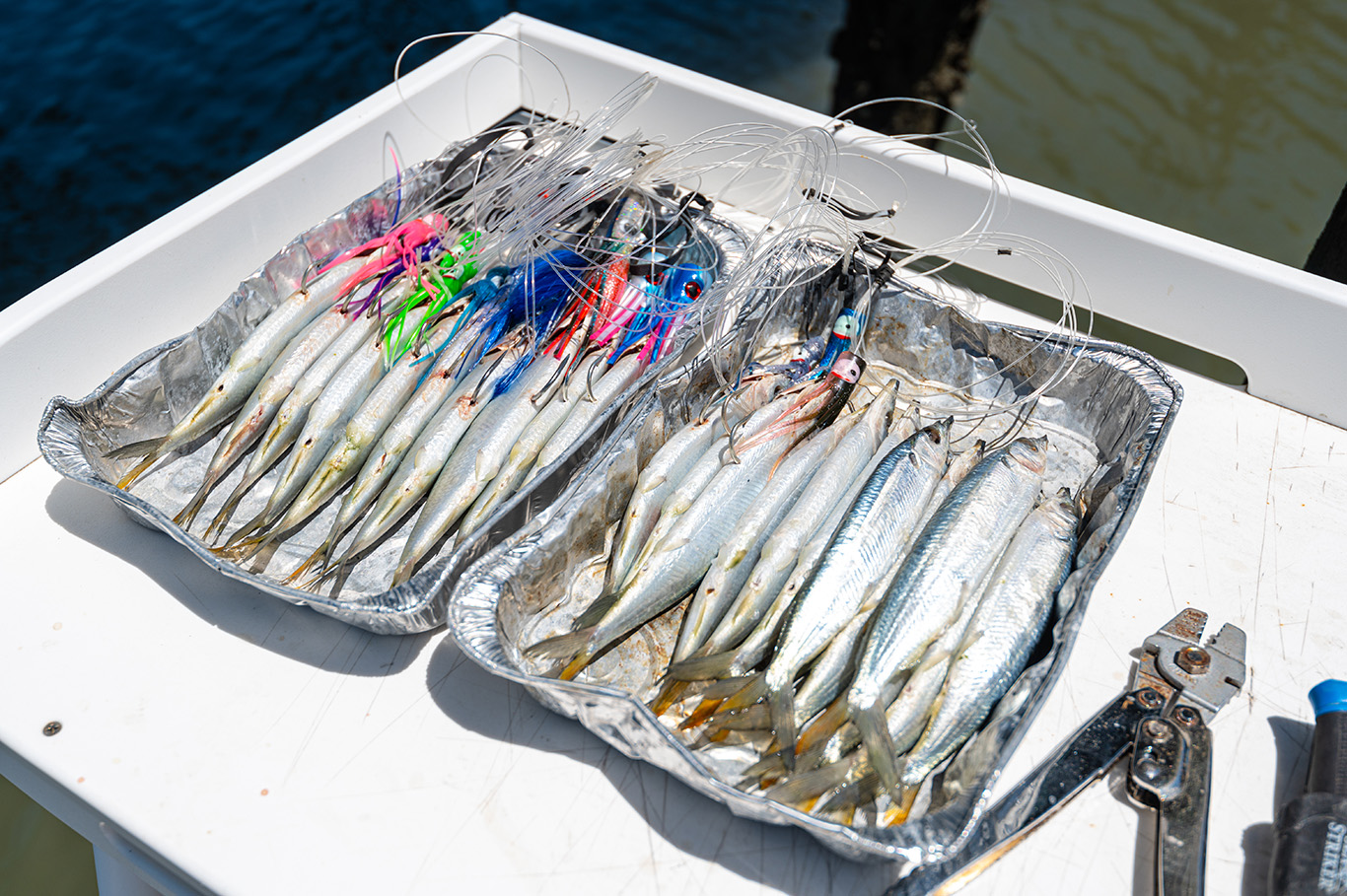 thumbnail image 2 of Ballyhoo Strip Dredge With 67 Ballyhoo Strips - 24" Diameter, 6 Stainless Arms, High-Reflective Bait 2 of 12