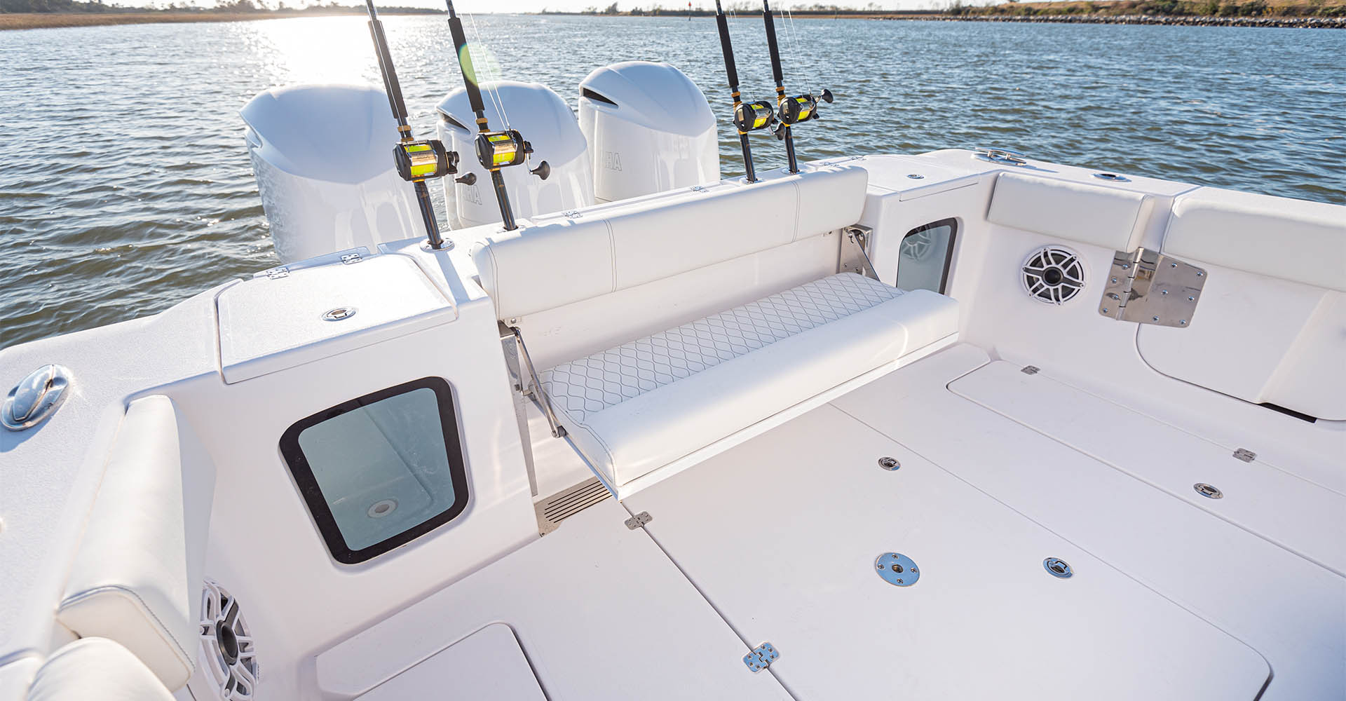 Main image of the Open 352 Center Console.