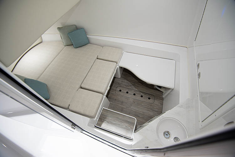 2020 Sportsman Open 352 Center Console Running Water