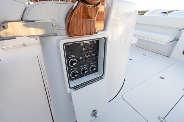 2020 Sportsman Open 352 Center Console Running Water