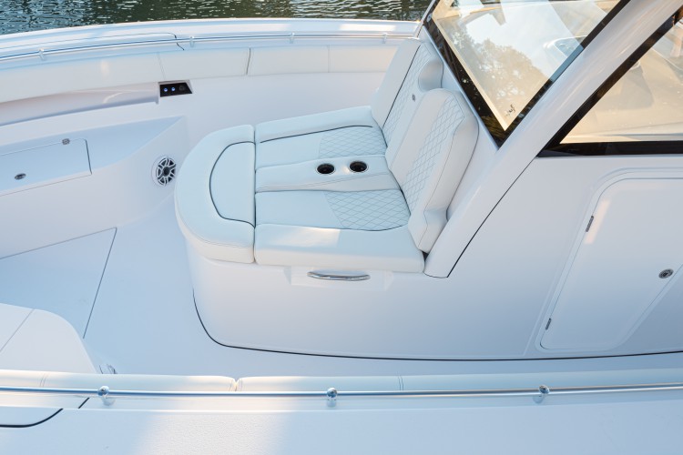 2020 Sportsman Open 352 Center Console Running Water