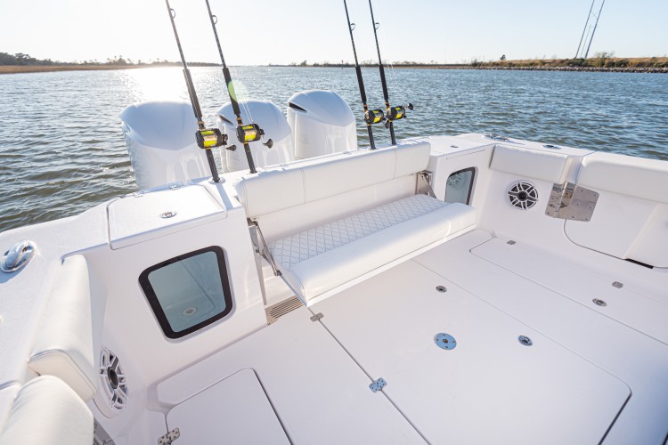 2020 Sportsman Open 352 Center Console Running Water