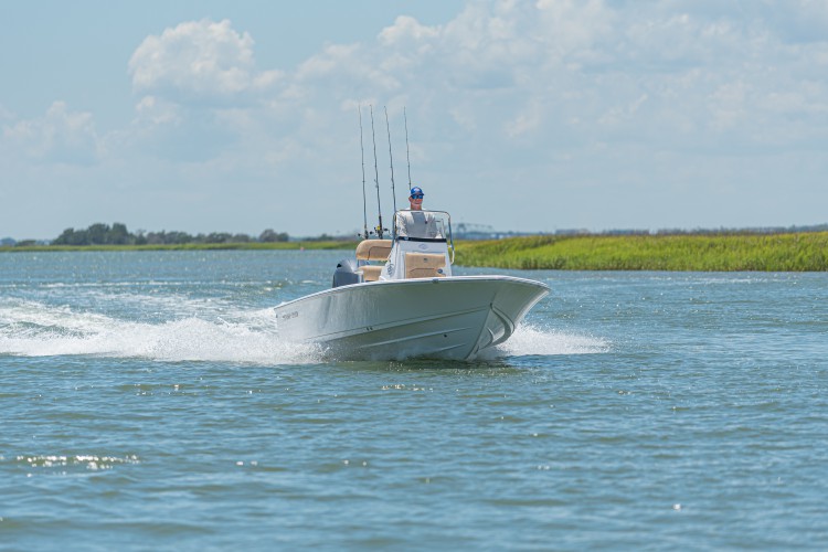2020 Sportsman Tournament 214 Bay Boat Running Water