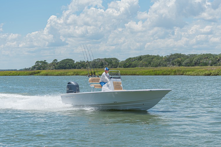 2020 Sportsman Tournament 214 Bay Boat Running Water