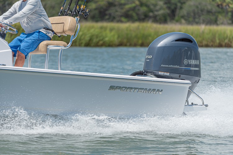 2020 Sportsman Tournament 214 Bay Boat Running Water