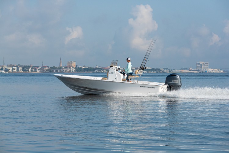 2020 Sportsman Tournament 234 Bay Boat Running Water
