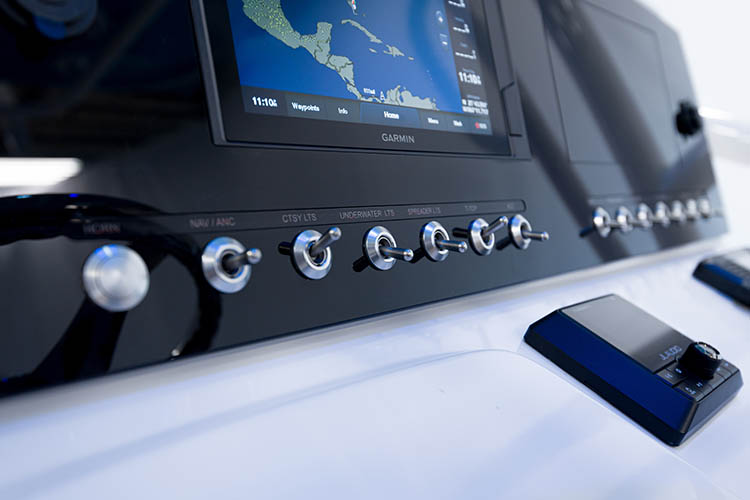 Detail image of 12V Toggle Switches & Horn