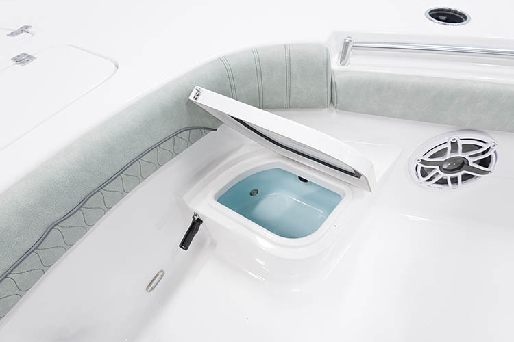 Detail image of 8-Gallon Bow Livewell