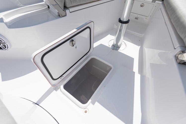 Detail image of Center Bow Storage Box