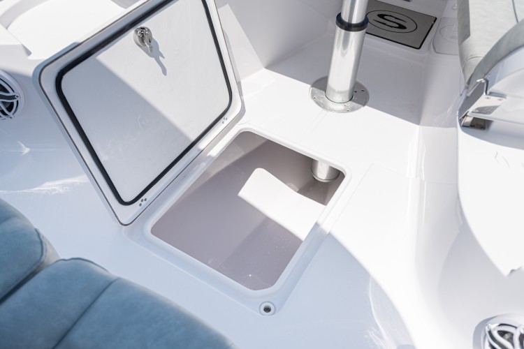 Detail image of Center Bow Storage Box
