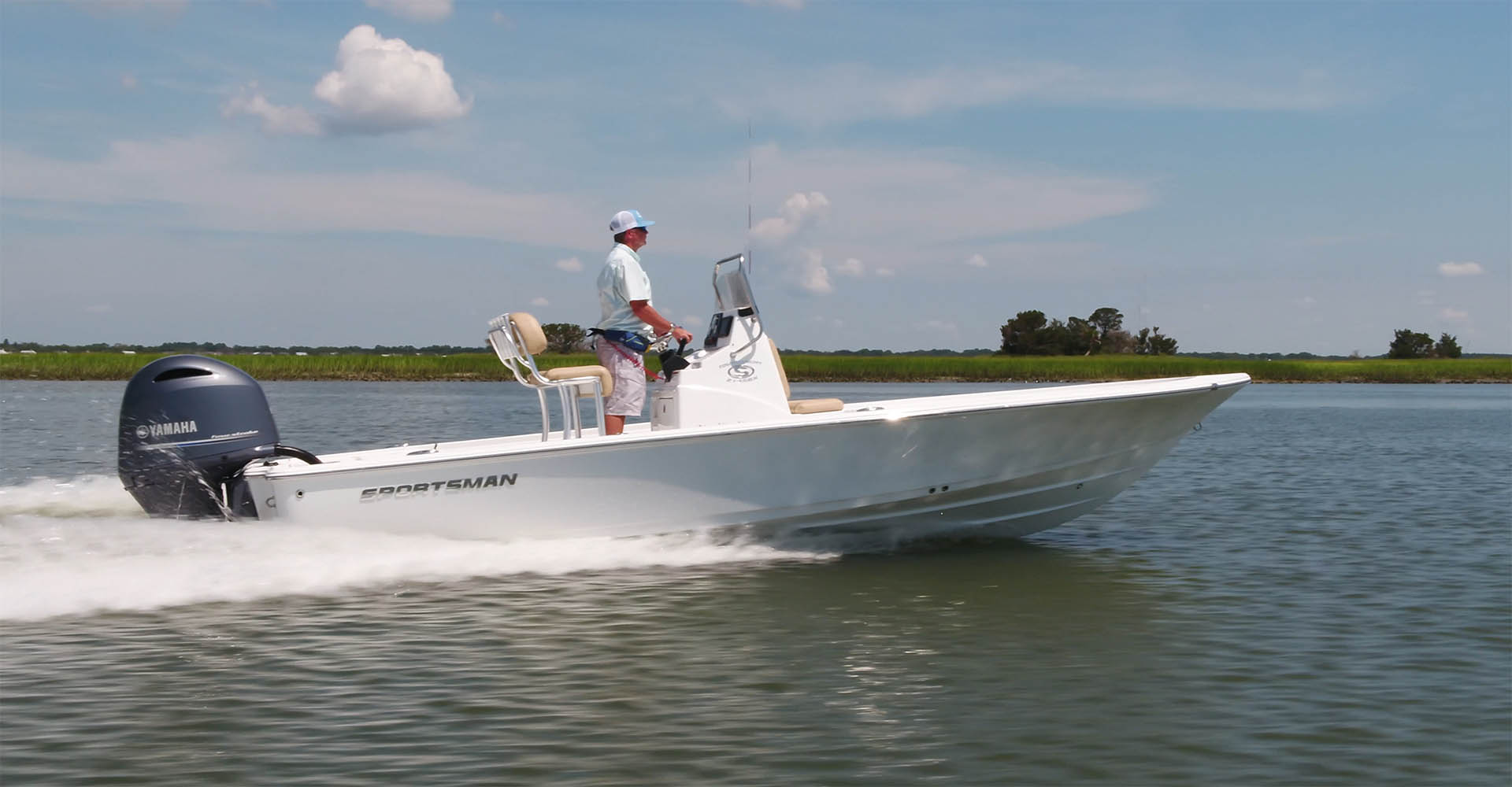 Main image of the Tournament 214 SBX Bay Boat.