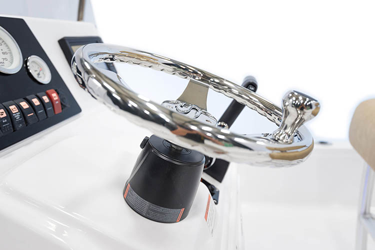 Detail image of SeaStar Hydraulic Helm w/ SS Wheel