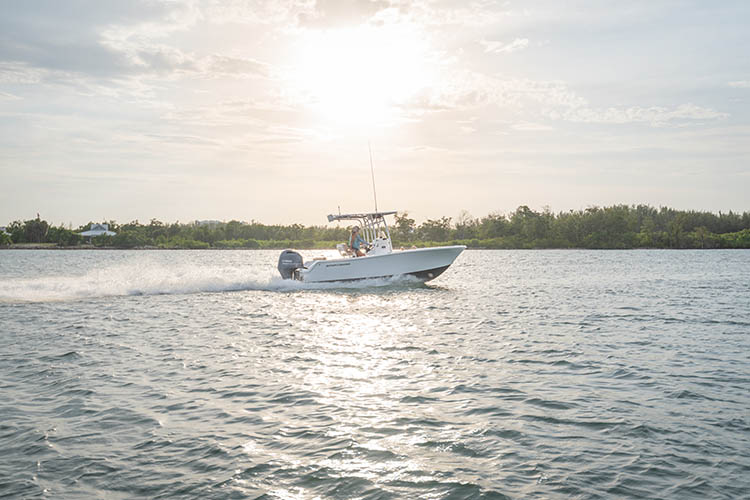 2019 Sportsman Heritage 211 Center Console Boat