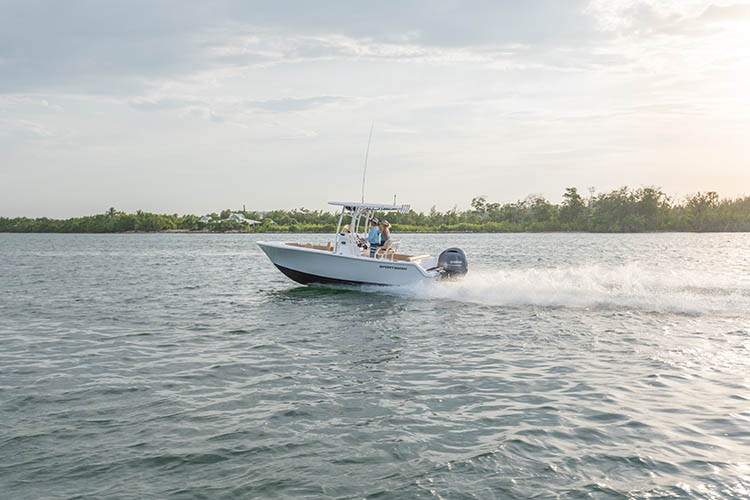 2019 Sportsman Heritage 211 Center Console Boat