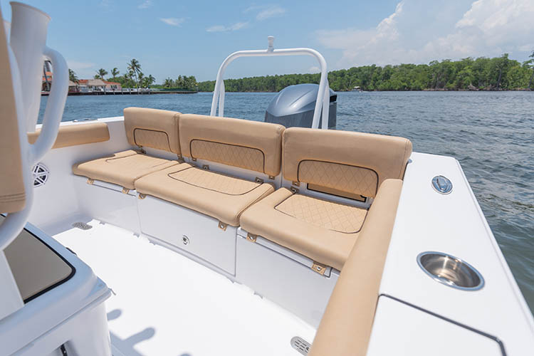 2019 Sportsman Heritage 241 Center Console Boat
