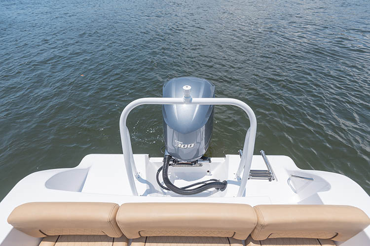 2019 Sportsman Heritage 241 Center Console Boat