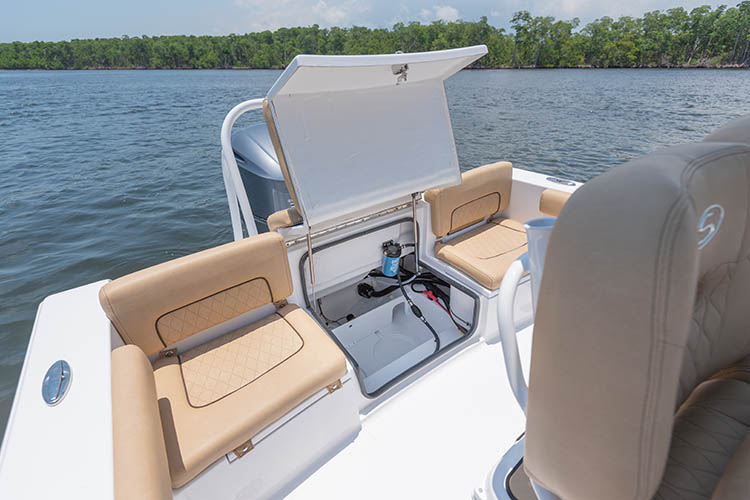 2019 Sportsman Heritage 241 Center Console Boat