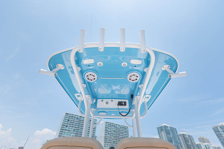2019 Sportsman Heritage 241 Center Console Boat