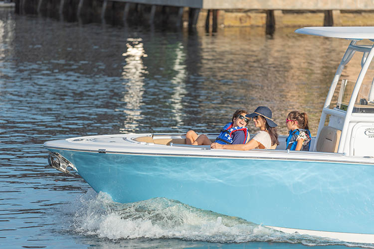 2019 Sportsman Heritage 241 Center Console Boat