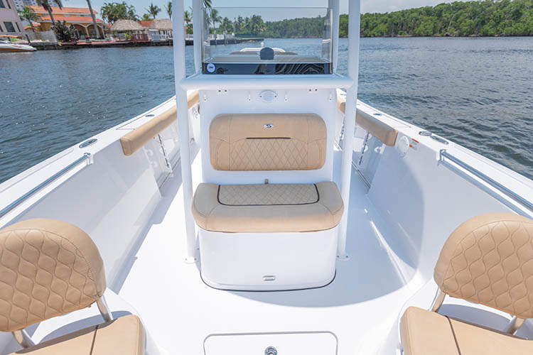 2019 Sportsman Heritage 241 Center Console Boat