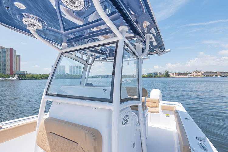 2019 Sportsman Heritage 251 Center Console Boat