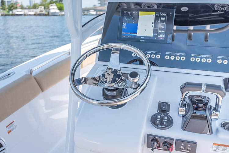 2019 Sportsman Heritage 251 Center Console Boat