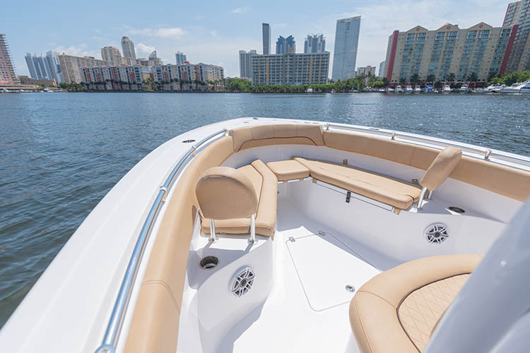 2019 Sportsman Heritage 251 Center Console Boat