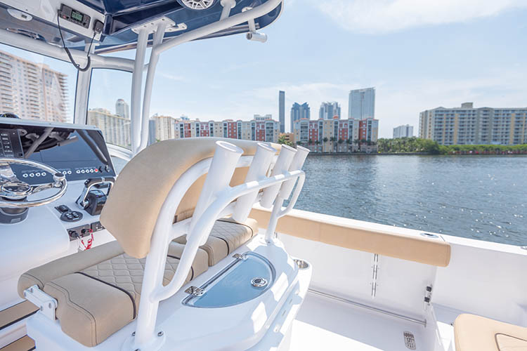 2019 Sportsman Heritage 251 Center Console Boat