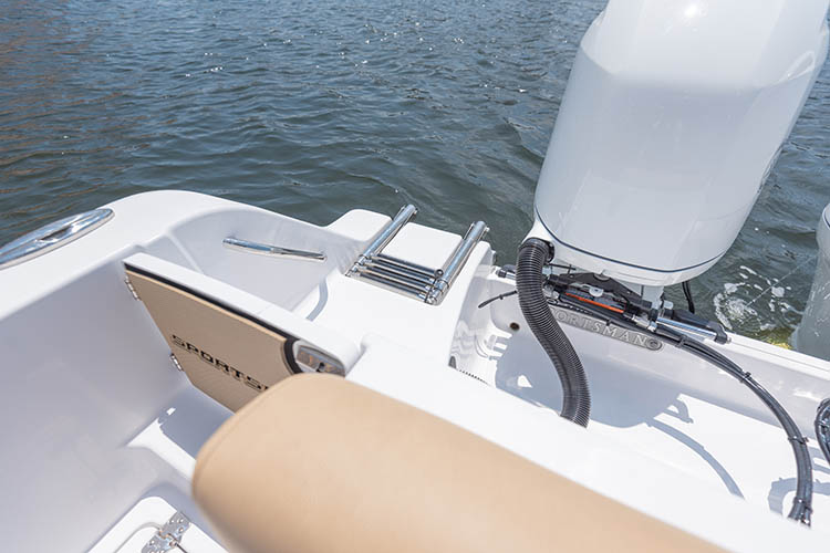 2019 Sportsman Heritage 251 Center Console Boat