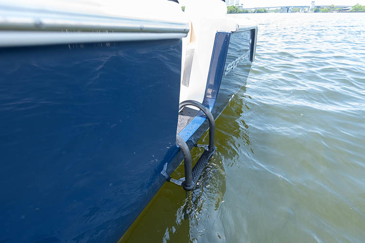 2019 Sportsman Heritage 251 Center Console Boat