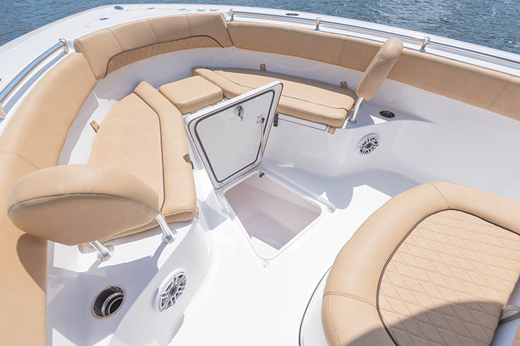 2019 Sportsman Heritage 251 Center Console Boat