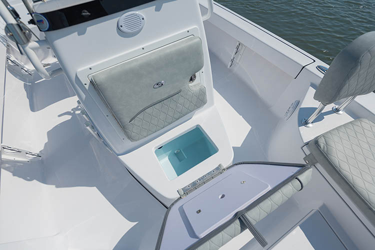2019 Sportsman Masters 207 Bay Boat