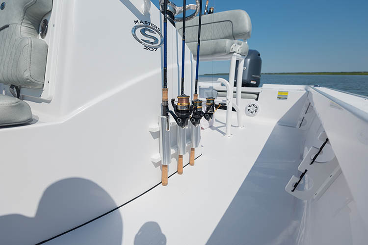 2019 Sportsman Masters 207 Bay Boat
