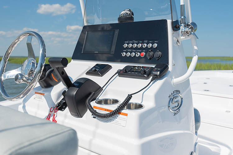 2019 Sportsman Masters 207 Bay Boat