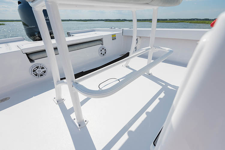2019 Sportsman Masters 207 Bay Boat