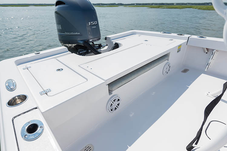 2019 Sportsman Masters 207 Bay Boat