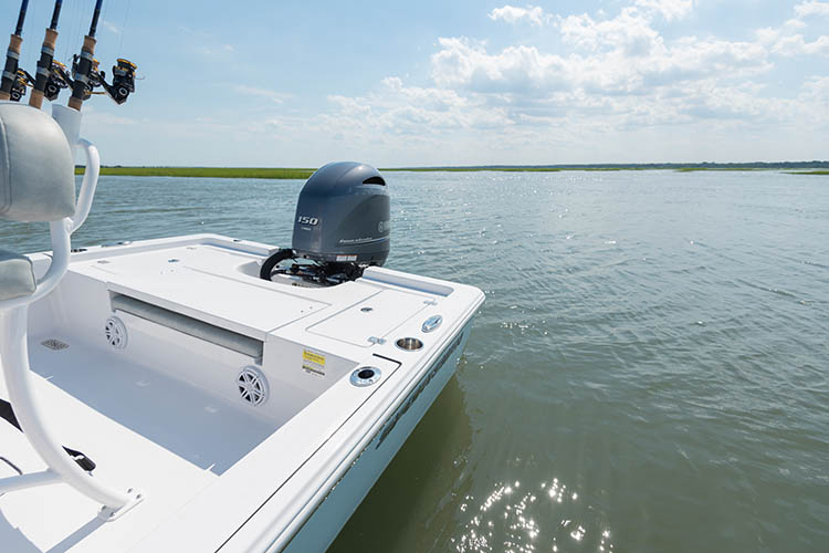 2019 Sportsman Masters 207 Bay Boat