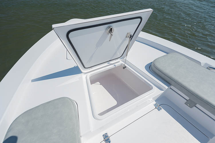 2019 Sportsman Masters 207 Bay Boat