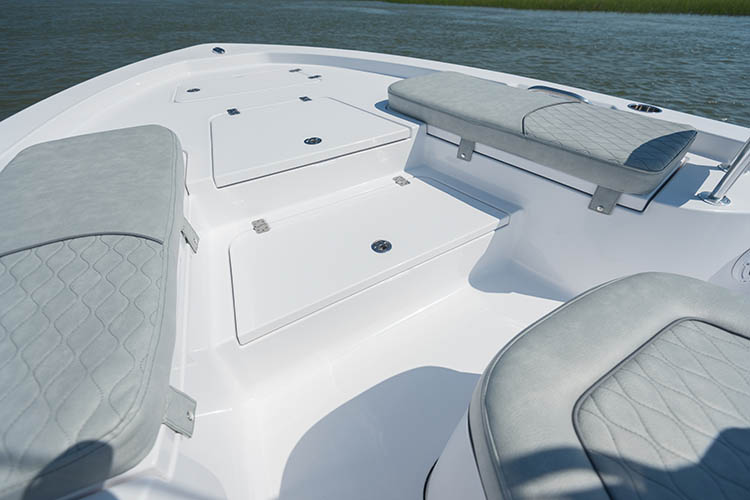 2019 Sportsman Masters 207 Bay Boat