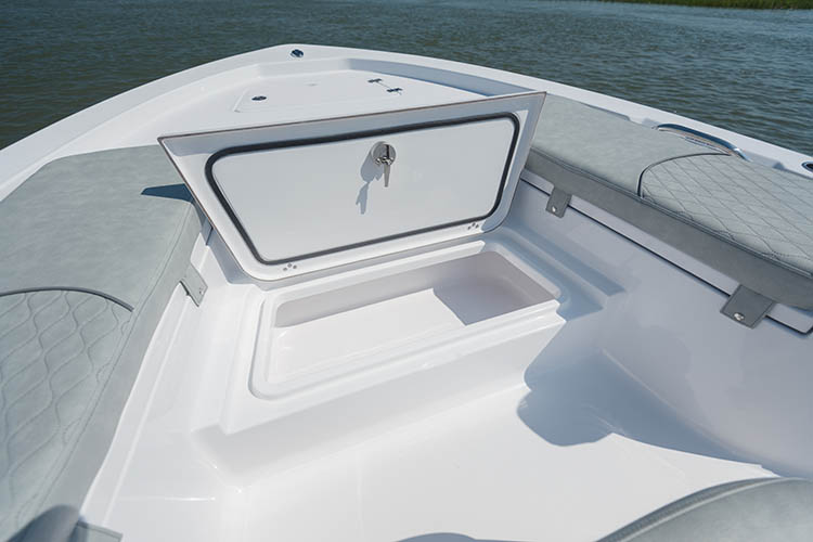 2019 Sportsman Masters 207 Bay Boat