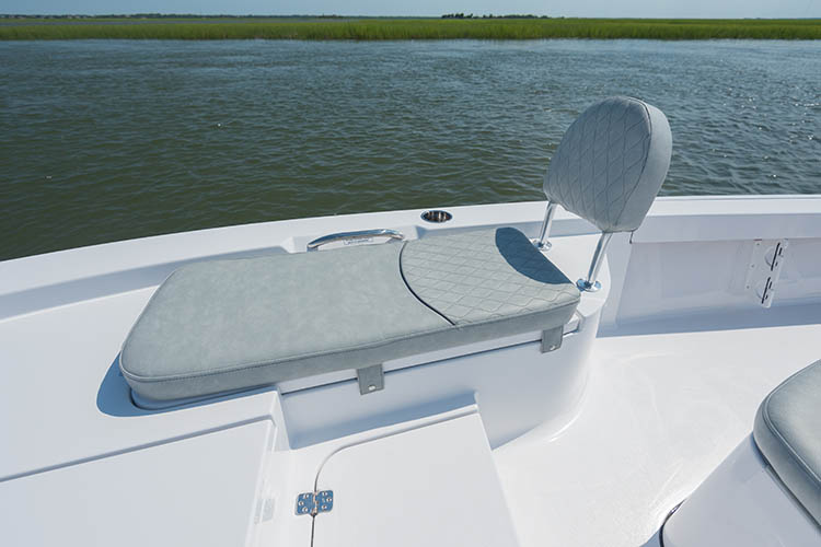 2019 Sportsman Masters 207 Bay Boat