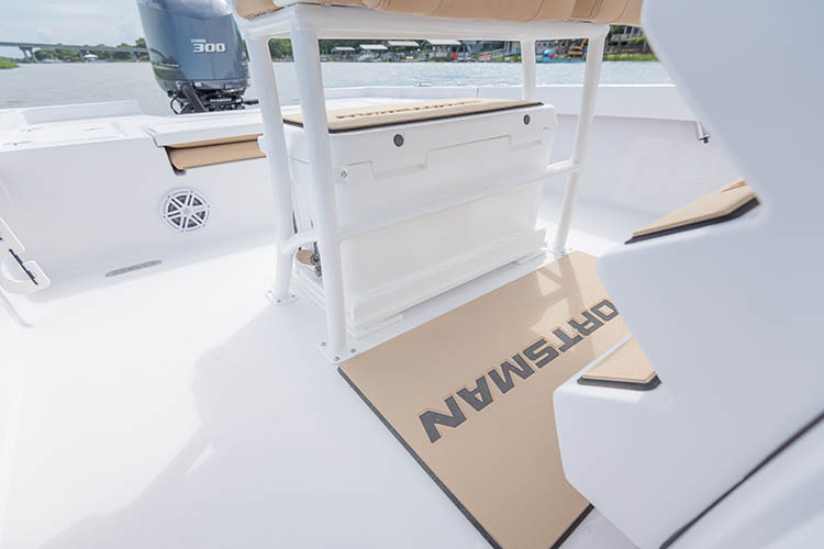 2019 Sportsman Masters 247 Bay Boat