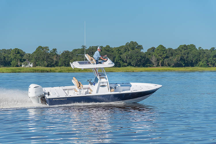 2019 Sportsman Masters 247 Bay Boat