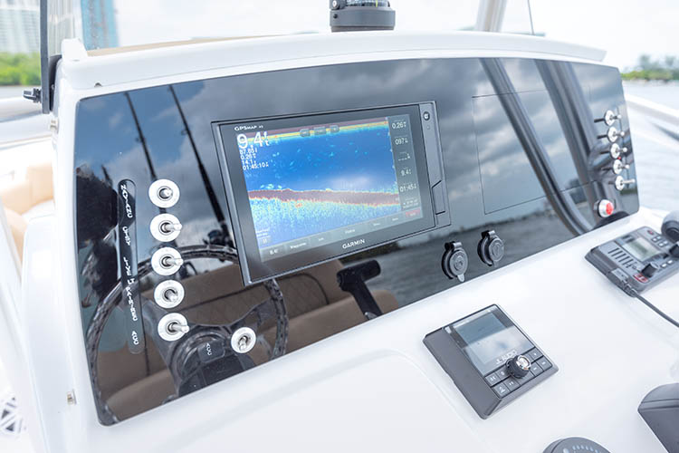 2019 Sportsman Open 212 Center Console Boat