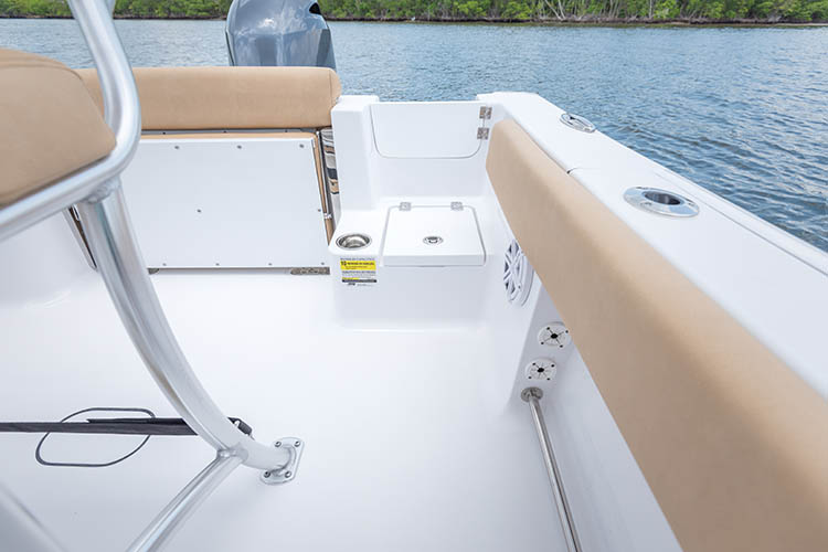 2019 Sportsman Open 212 Center Console Boat