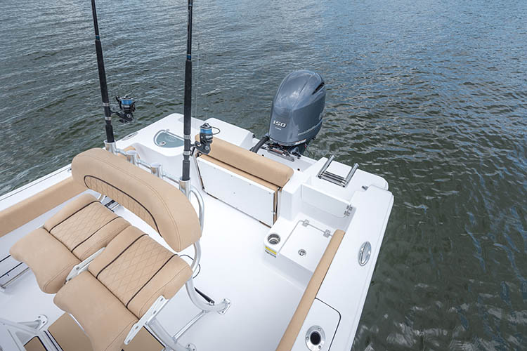 2019 Sportsman Open 212 Center Console Boat