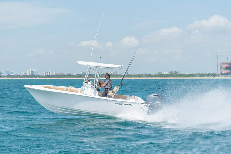 2019 Sportsman Open 212 Center Console Boat