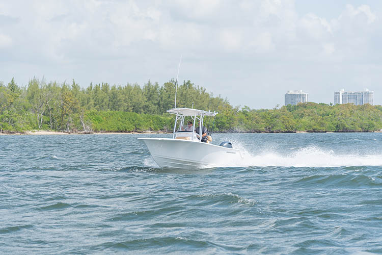 2019 Sportsman Open 212 Center Console Boat
