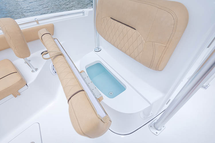2019 Sportsman Open 212 Center Console Boat